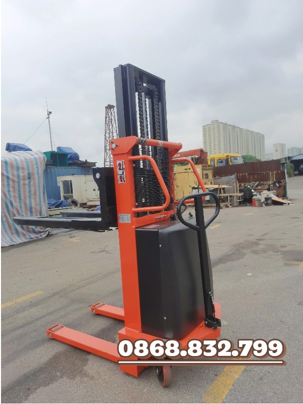 Danh sách xe nâng điện tay cao "đáng mua" trong năm 2024 6 Xe nâng điện tay cao Niuli CTD20/20