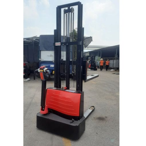 xe nang dien di bo lai 2 tan lws2030