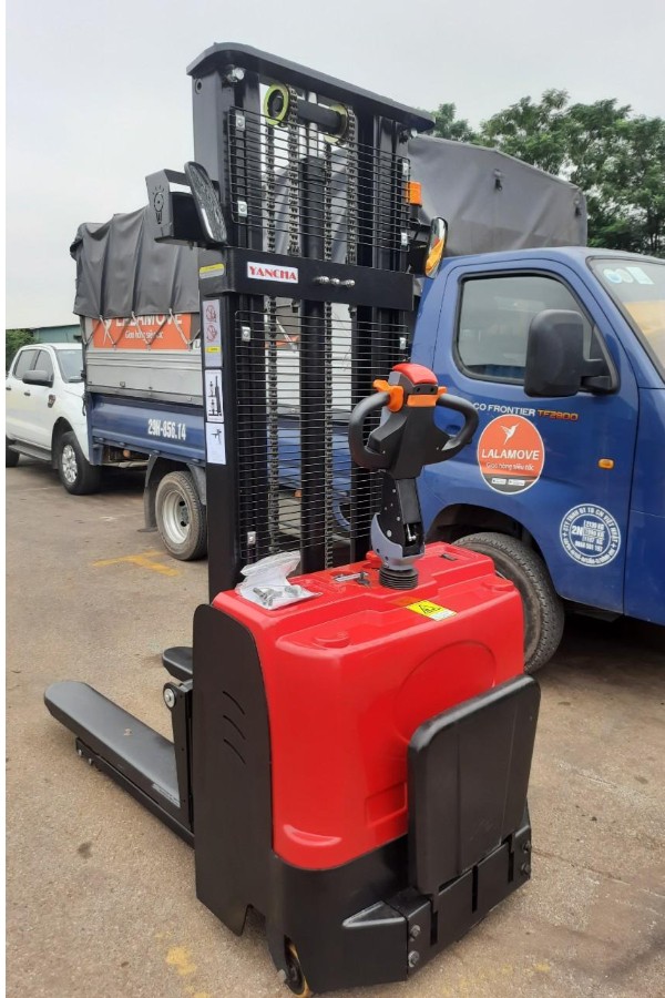 Thăng Hoa Năng Suất Với Xe Nâng Tay Điện Cao 6 Xe nâng tay điện cao có bệ đứng lái -Trung Quốc