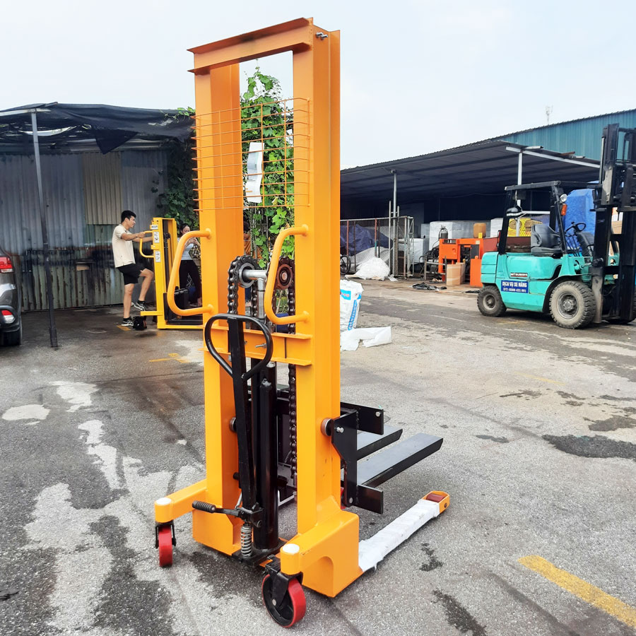 Khám Phá Xe Nâng Tay Cao Tại Hà Nội - Giải Pháp Hoàn Hảo Cho Kho Bãi 9 Xe-nang-tay-cao-3-tan-waylift