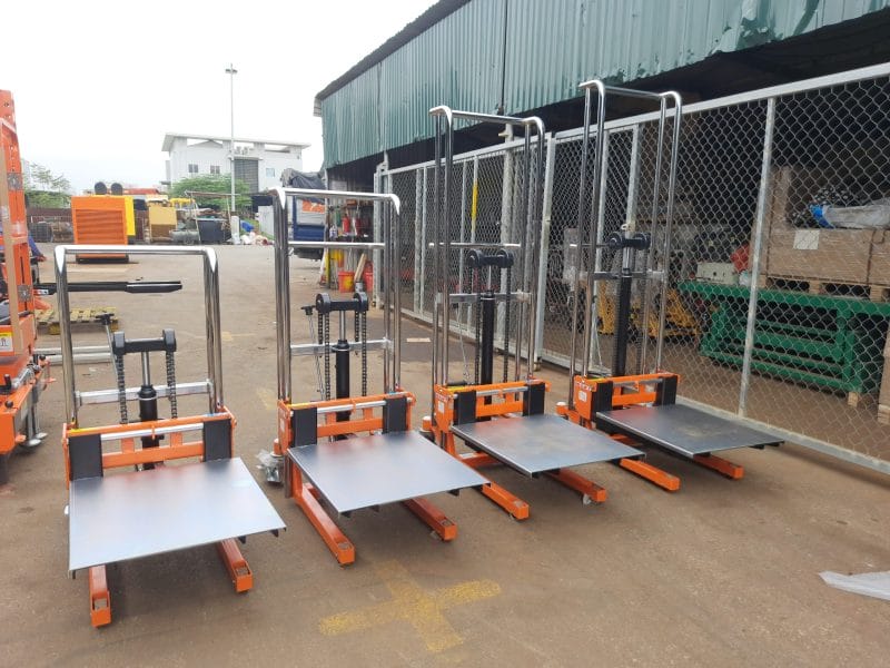 Khám Phá Xe Nâng Tay Cao Tại Hà Nội - Giải Pháp Hoàn Hảo Cho Kho Bãi 10 20231012 084812 scaled e1748920052233