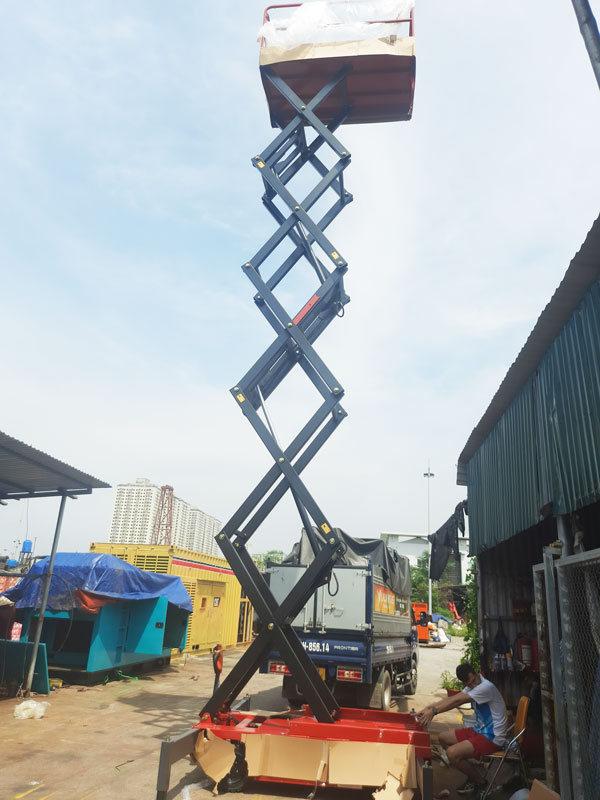 Thang nâng người di chuyển điện 500kg nâng cao 11m SJY0.5-11A hãng Maihui 4 Thang nâng người di chuyển điện SJY0.5-11A