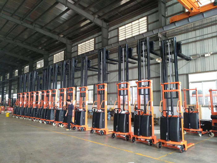 Xe Nâng Bán Tự Động: Tiết Kiệm Chi Phí Vận Hành Hiệu Quả 14 Xe Nâng Bán Tự Động: Tiết Kiệm Chi Phí Vận Hành Hiệu Quả