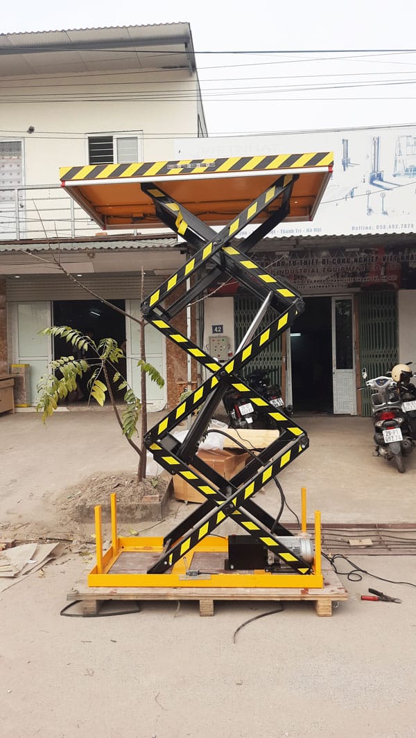 Bàn nâng điện là gì và có những loại nào phổ biến trên thị trường? 14 Bàn nâng điện cố định nâng cao 3m điện áp 380V