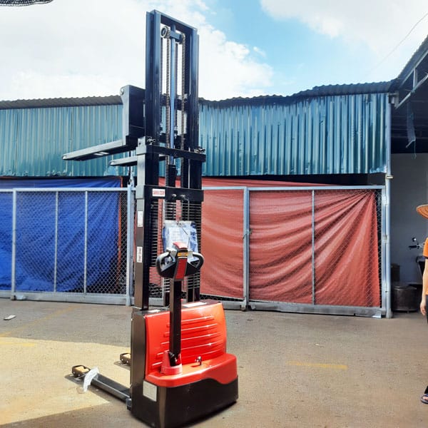 Xe nâng điện đi bộ lái 1,5 tấn nâng cao 3m LWS15/30 hãng Waylift 5 xe nang dien di bo lai LWS1530