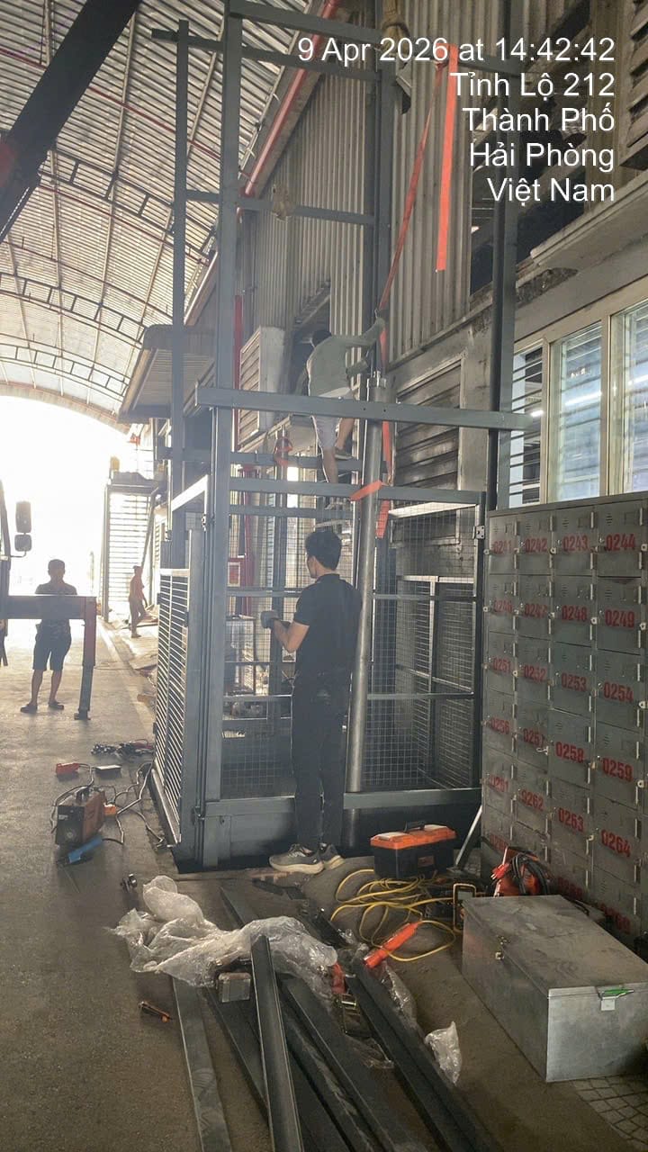 Lắp đặt Thang nâng hàng thuỷ lực 3 tấn ở Hải Phòng